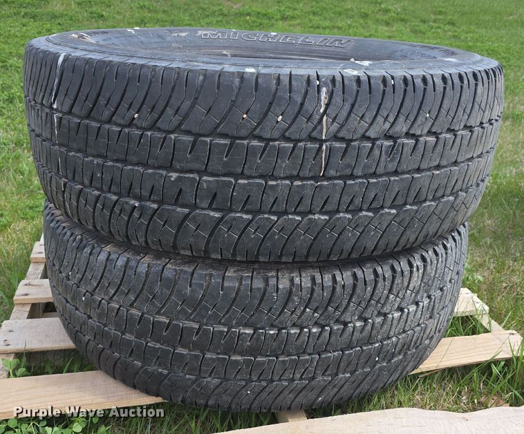 image for item EH8834 Tires and wheels