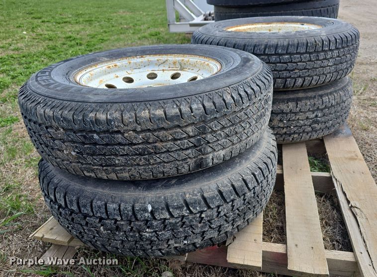image for item EH8835 Tires and wheels