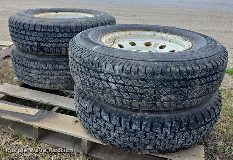 image for item EH8835 Tires and wheels