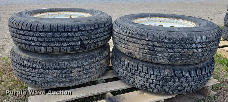 image for item EH8835 Tires and wheels