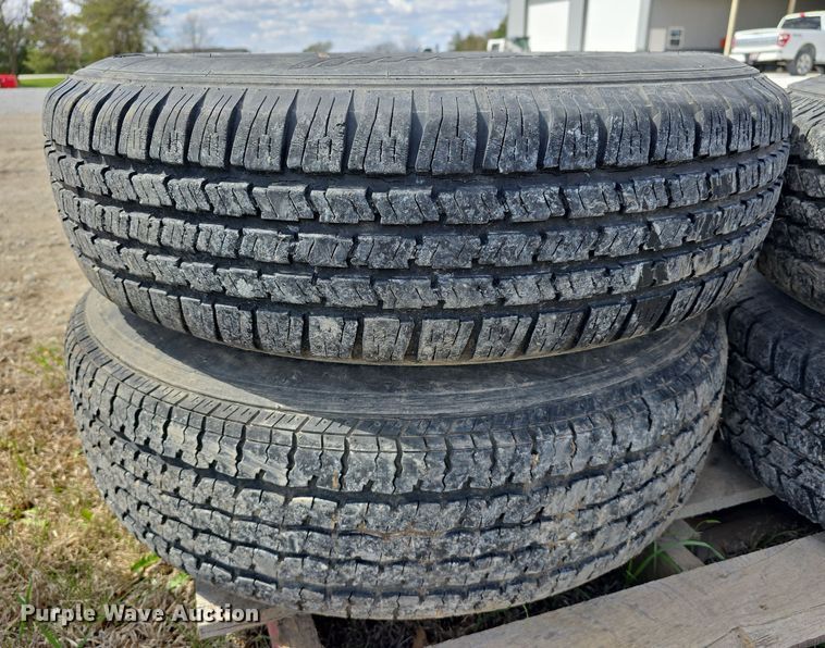image for item EH8835 Tires and wheels