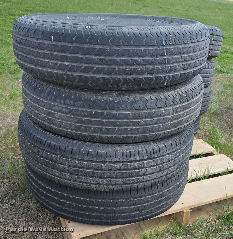 image for item EH8835 Tires and wheels