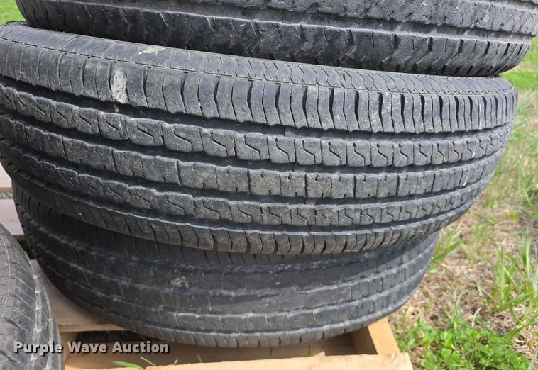 image for item EH8835 Tires and wheels