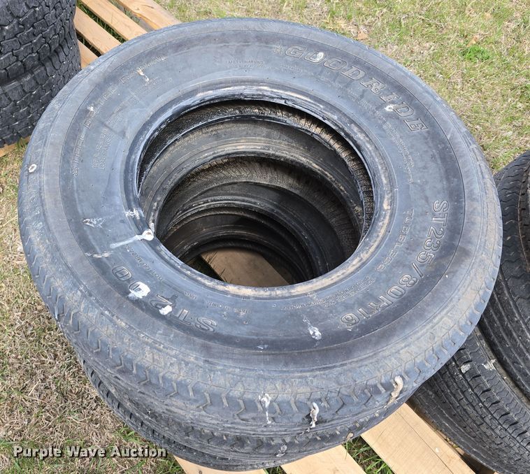 image for item EH8835 Tires and wheels