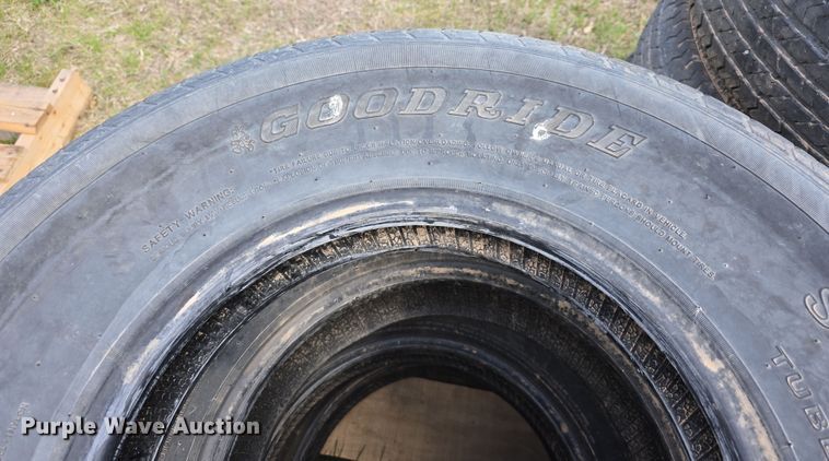image for item EH8835 Tires and wheels