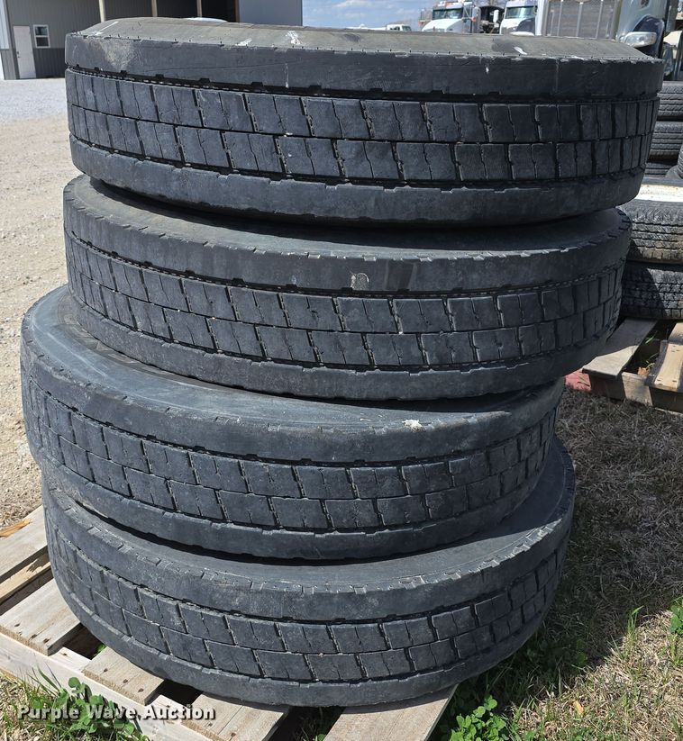 image for item EH8836 (4) General Tire 11R24.5 tires