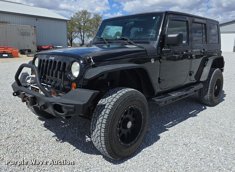 image for item EH8837 2008 Jeep Wrangler Unlimited Sahara SUV