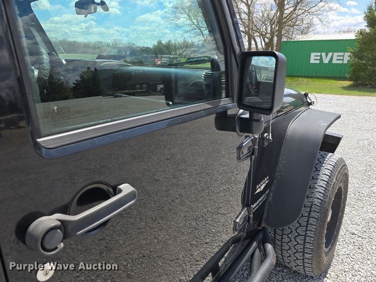 image for item EH8837 2008 Jeep Wrangler Unlimited Sahara SUV