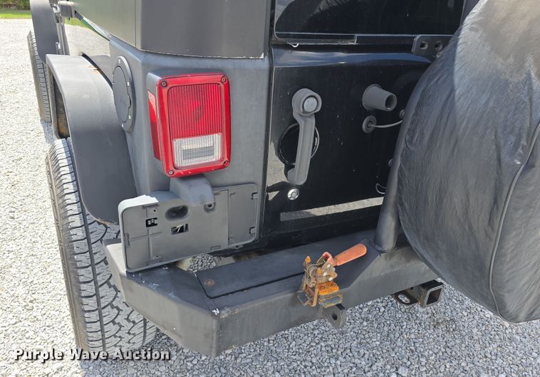 image for item EH8837 2008 Jeep Wrangler Unlimited Sahara SUV