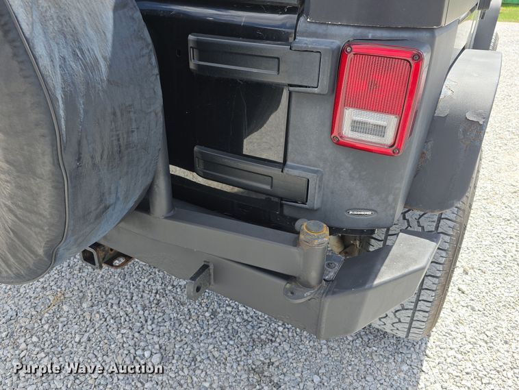 image for item EH8837 2008 Jeep Wrangler Unlimited Sahara SUV