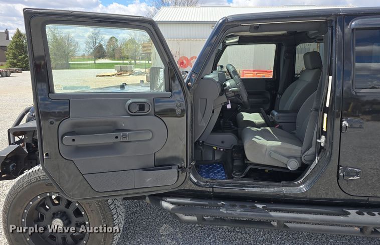 image for item EH8837 2008 Jeep Wrangler Unlimited Sahara SUV