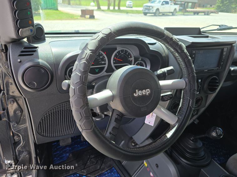 image for item EH8837 2008 Jeep Wrangler Unlimited Sahara SUV