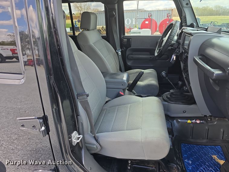 image for item EH8837 2008 Jeep Wrangler Unlimited Sahara SUV