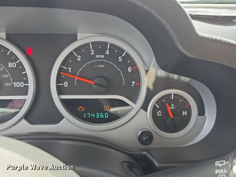 image for item EH8837 2008 Jeep Wrangler Unlimited Sahara SUV