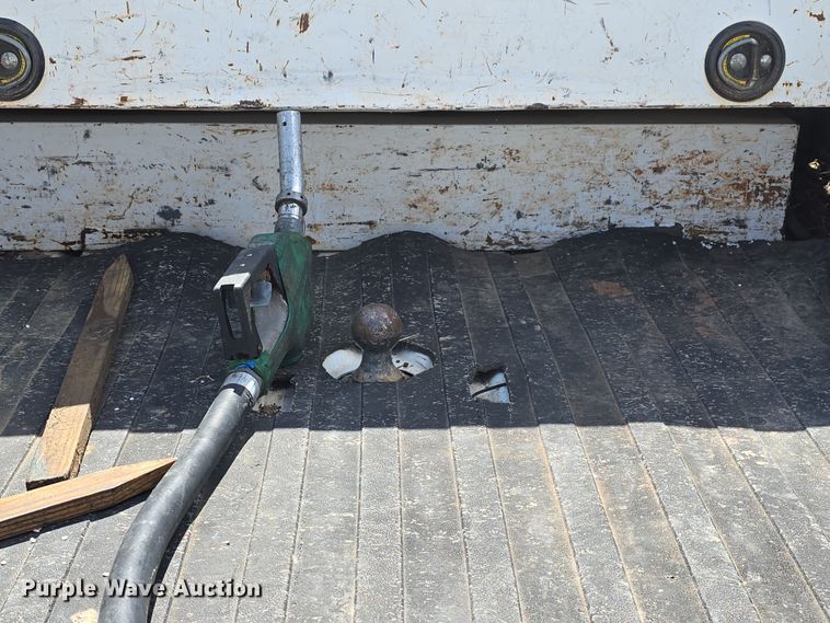 image for item EH8838 2017 Ford F250 Super Duty Crew Cab pickup truck