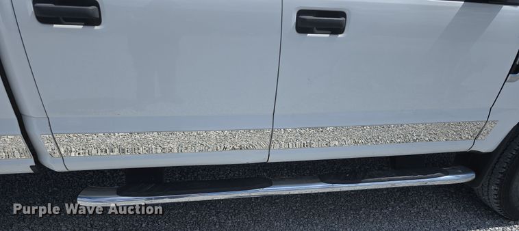 image for item EH8838 2017 Ford F250 Super Duty Crew Cab pickup truck