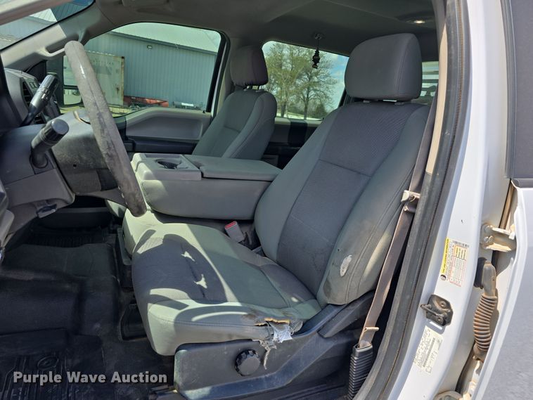 image for item EH8838 2017 Ford F250 Super Duty Crew Cab pickup truck