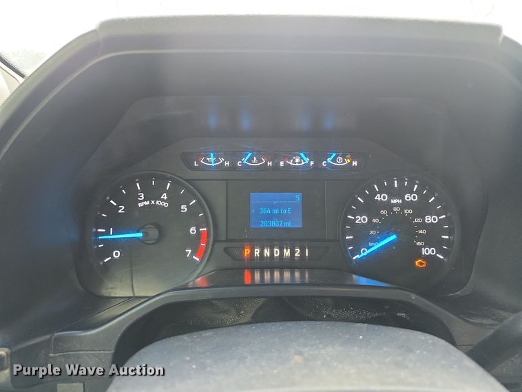 image for item EH8838 2017 Ford F250 Super Duty Crew Cab pickup truck