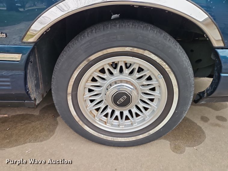 image for item EI8916 1997 Lincoln Town Car 