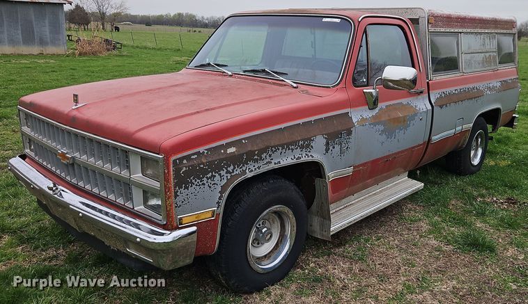 image for item EI8917 1982 Chevrolet Silverado C10 pickup truck