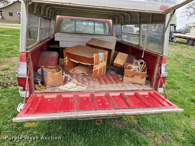 image for item EI8917 1982 Chevrolet Silverado C10 pickup truck