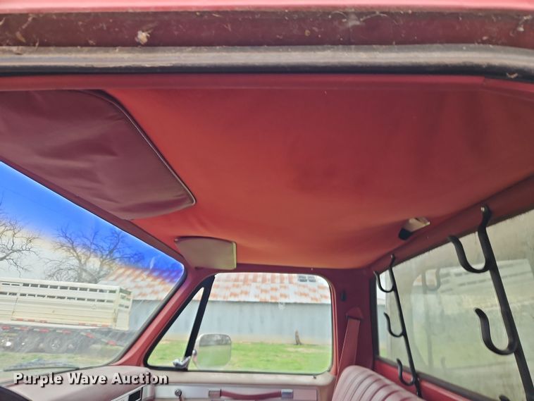 image for item EI8917 1982 Chevrolet Silverado C10 pickup truck