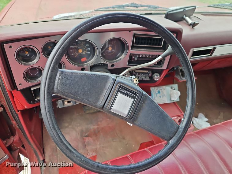 image for item EI8917 1982 Chevrolet Silverado C10 pickup truck