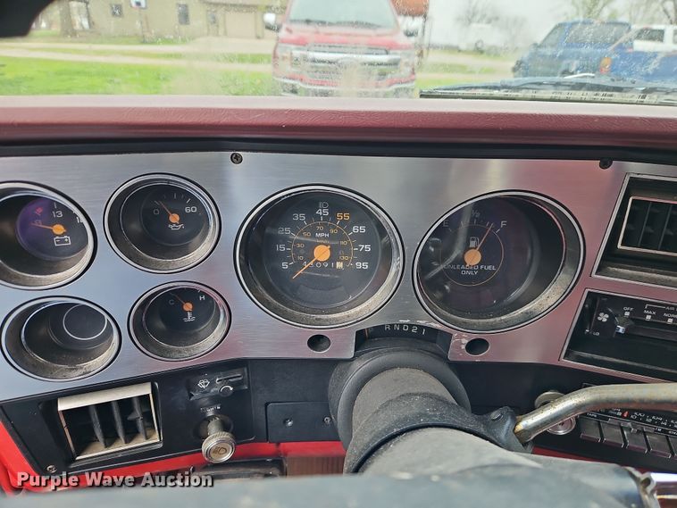 image for item EI8917 1982 Chevrolet Silverado C10 pickup truck