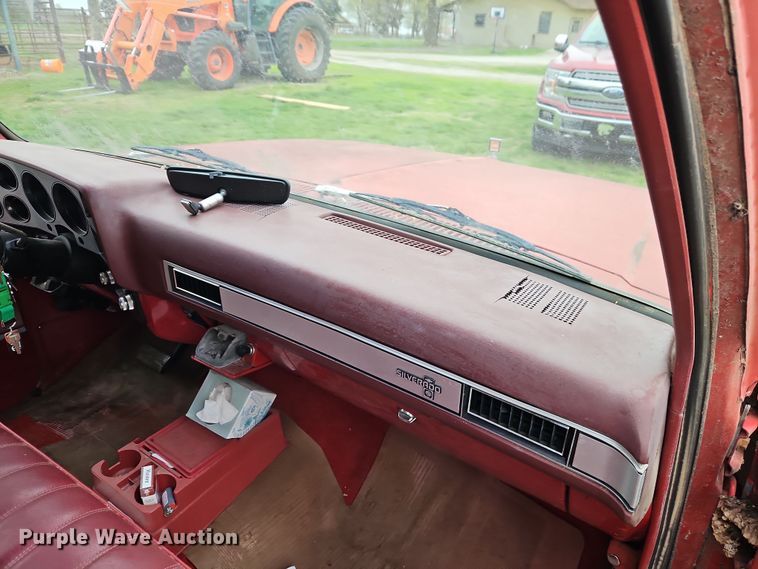 image for item EI8917 1982 Chevrolet Silverado C10 pickup truck