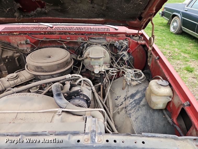 image for item EI8917 1982 Chevrolet Silverado C10 pickup truck