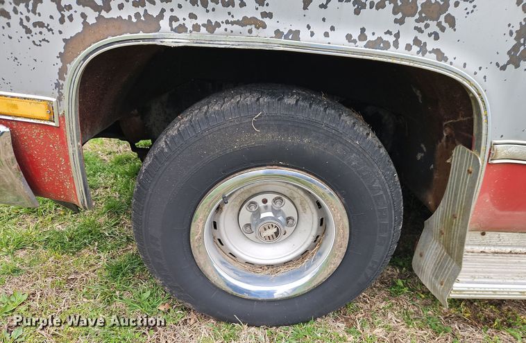 image for item EI8917 1982 Chevrolet Silverado C10 pickup truck