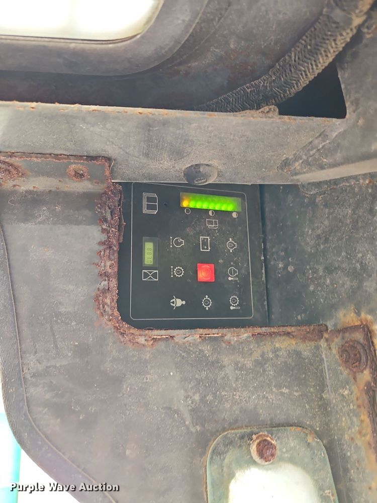 image for item EI8922 2003 Case 60XT skid steer loader