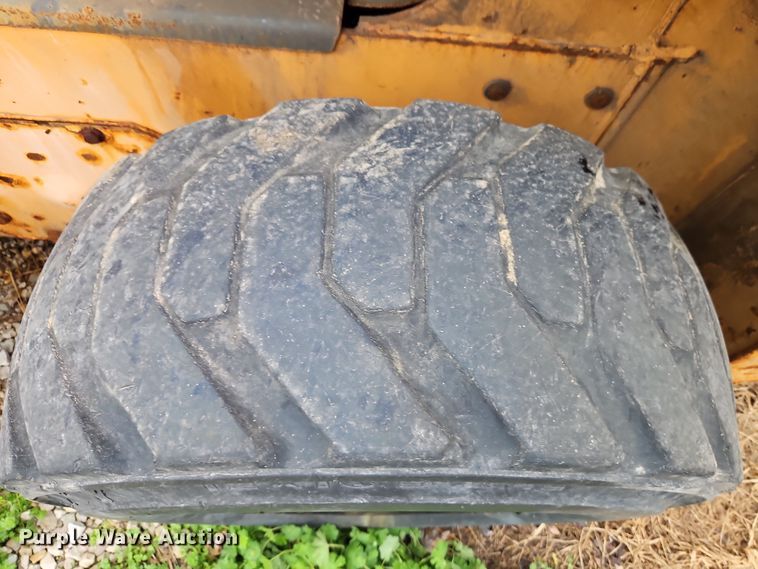 image for item EI8922 2003 Case 60XT skid steer loader