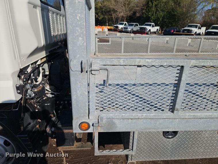 image for item EI8936 2019 Mitsubishi Fuso  FECZTGL9SUH9 flatbed truck