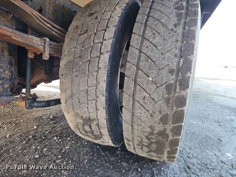 image for item EI8936 2019 Mitsubishi Fuso  FECZTGL9SUH9 flatbed truck