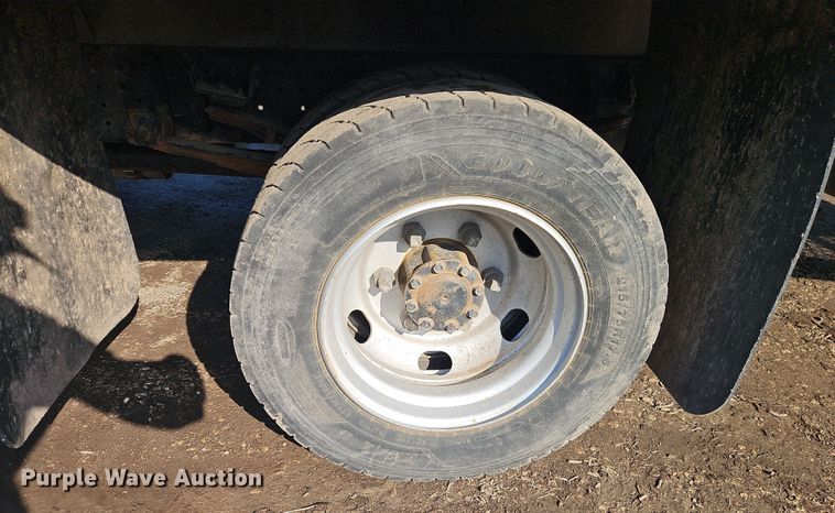 image for item EI8936 2019 Mitsubishi Fuso  FECZTGL9SUH9 flatbed truck