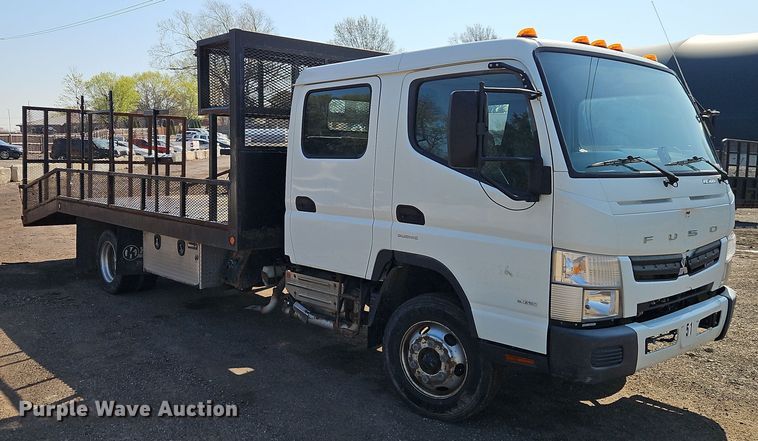 image for item EI8938 2017 Mitsubishi Fuso FEC72KL3WUHJ Crew Cab flatbed truck