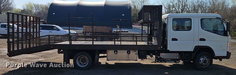image for item EI8938 2017 Mitsubishi Fuso FEC72KL3WUHJ Crew Cab flatbed truck