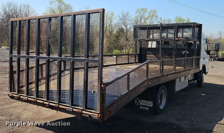 image for item EI8938 2017 Mitsubishi Fuso FEC72KL3WUHJ Crew Cab flatbed truck