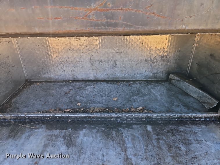 image for item EI8938 2017 Mitsubishi Fuso FEC72KL3WUHJ Crew Cab flatbed truck