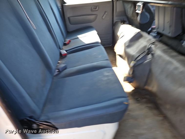 image for item EI8938 2017 Mitsubishi Fuso FEC72KL3WUHJ Crew Cab flatbed truck