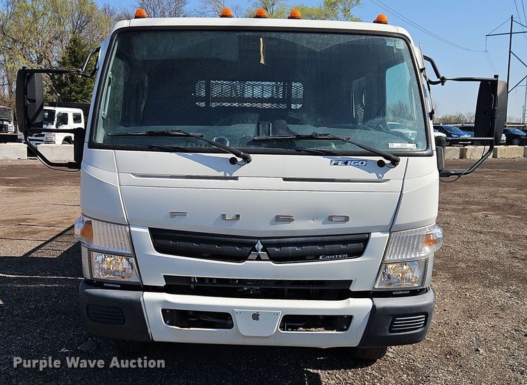 image for item EI8939 2017 Mitsubishi Fuso FEC72KL3WUHJ Crew Cab flatbed truck