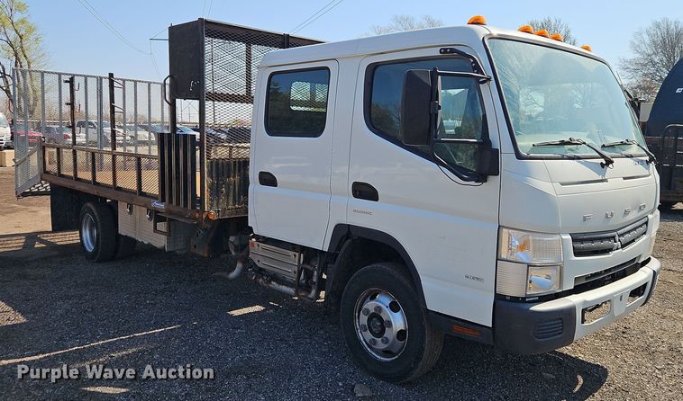 image for item EI8939 2017 Mitsubishi Fuso FEC72KL3WUHJ Crew Cab flatbed truck