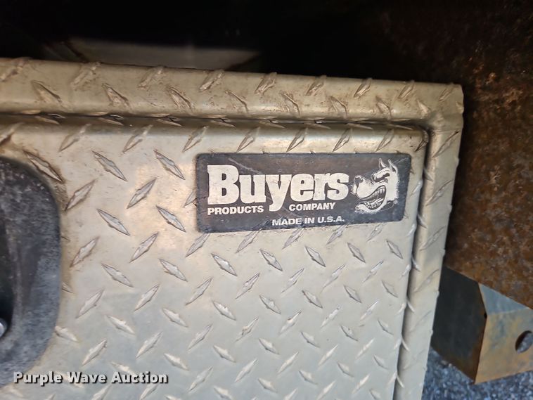 image for item EI8939 2017 Mitsubishi Fuso FEC72KL3WUHJ Crew Cab flatbed truck