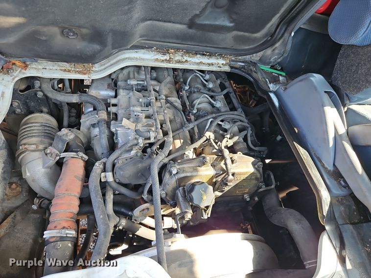 image for item EI8939 2017 Mitsubishi Fuso FEC72KL3WUHJ Crew Cab flatbed truck