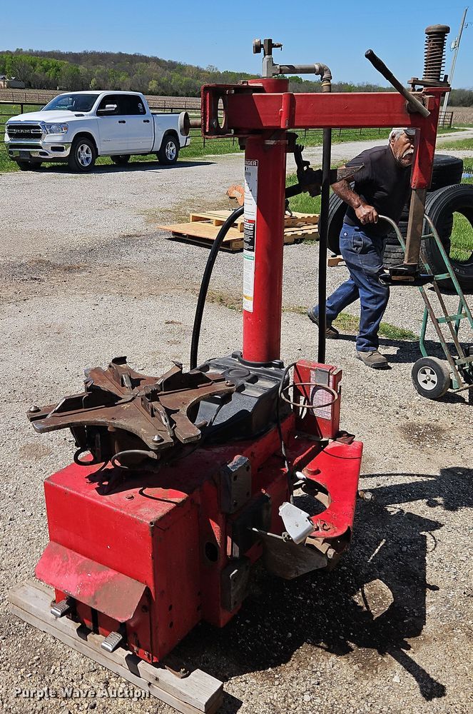 image for item EI8954 Cotes 5060EX  tire machine