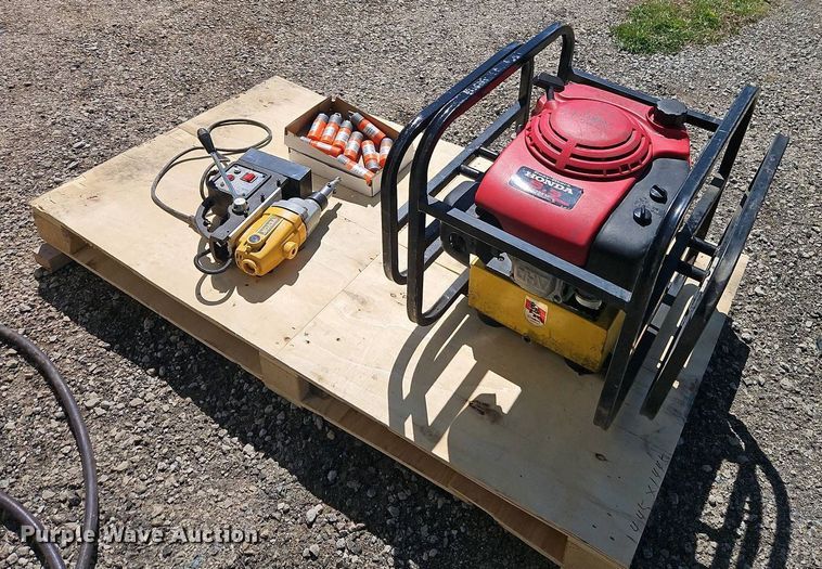 image for item EI8957 Tools