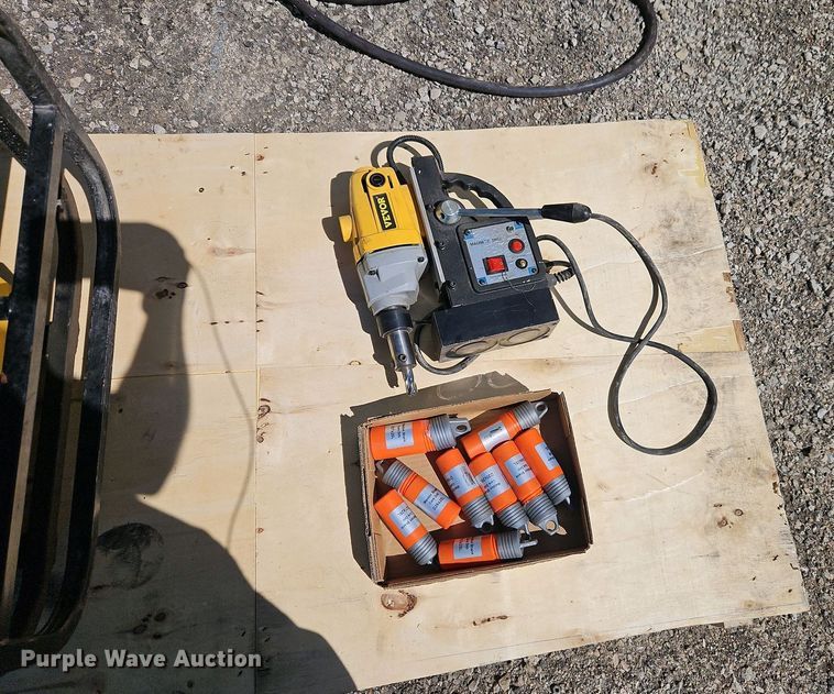 image for item EI8957 Tools