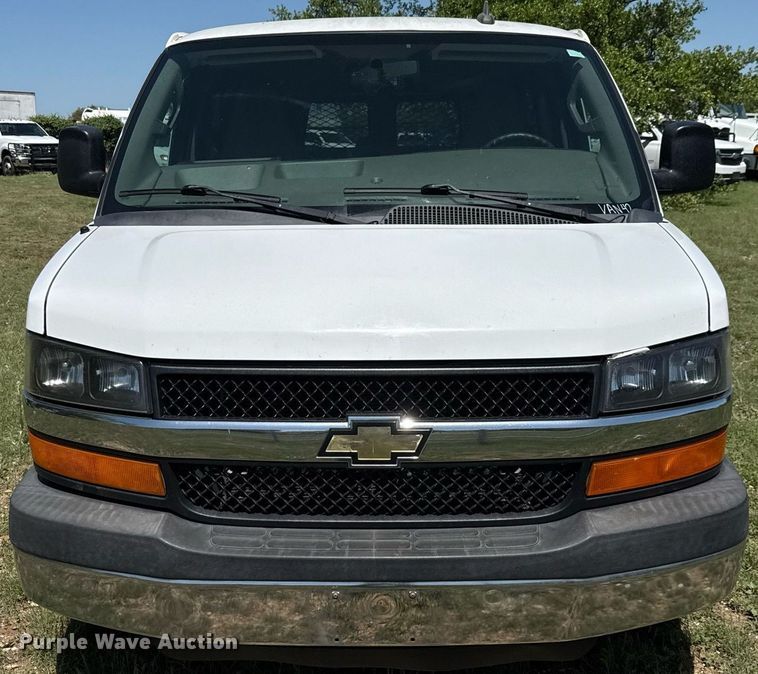 image for item EJ3563 2016 Chevrolet Express 3500 van