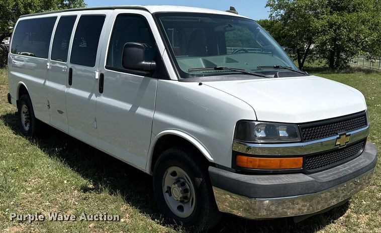 image for item EJ3563 2016 Chevrolet Express 3500 van